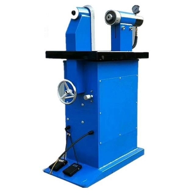 Tiga Die Six Blow Rivet Membuat Mesin Dengan Akurasi Tinggi