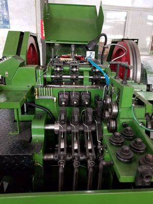 Mesin Rivet Cold Heading, Tipe Dua Mati Empat Pukulan
